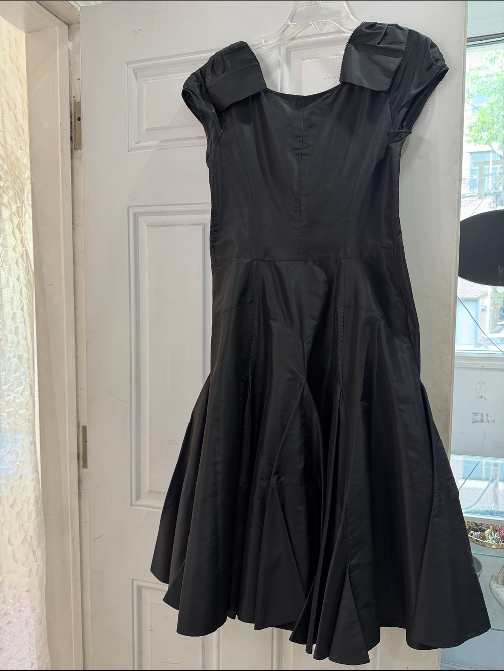 Diane Von Furstenberg Black Fit-and-Flare Midi Dress - Picture 2 of 5